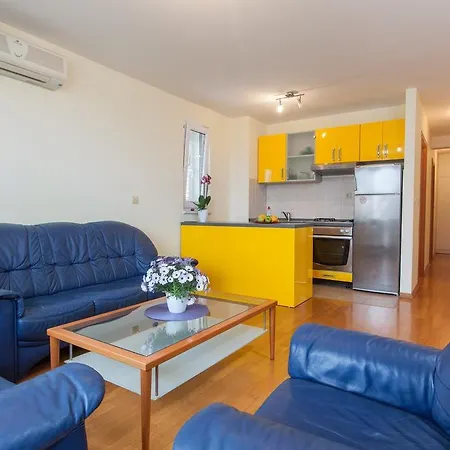 Tino Apartment Makarska
