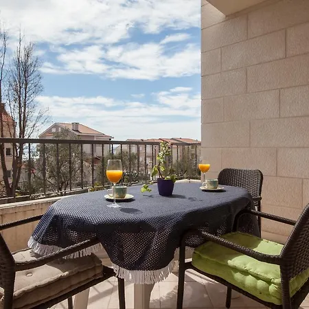 Апартаменты Tino Макарска